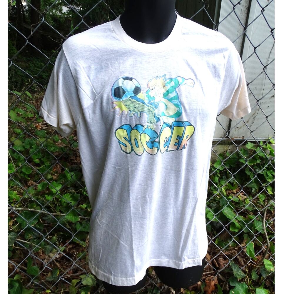 True Vintage 70s Soccer Heat Transfer Shirt XL Faded Soft Thin Single Stitch